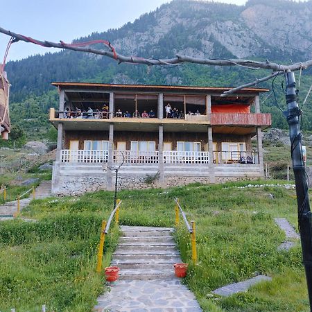 Khana Badosh Resort Kalam Ngoại thất bức ảnh