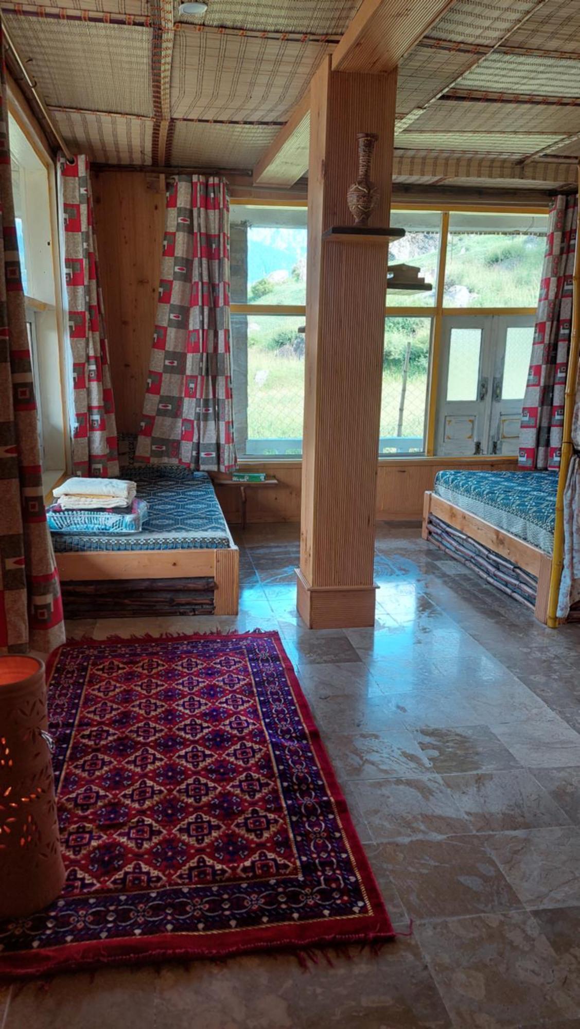 Khana Badosh Resort Kalam Ngoại thất bức ảnh